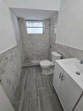 5629 Fillmore St-Unit -4 in Hollywood, FL - Building Photo - Building Photo