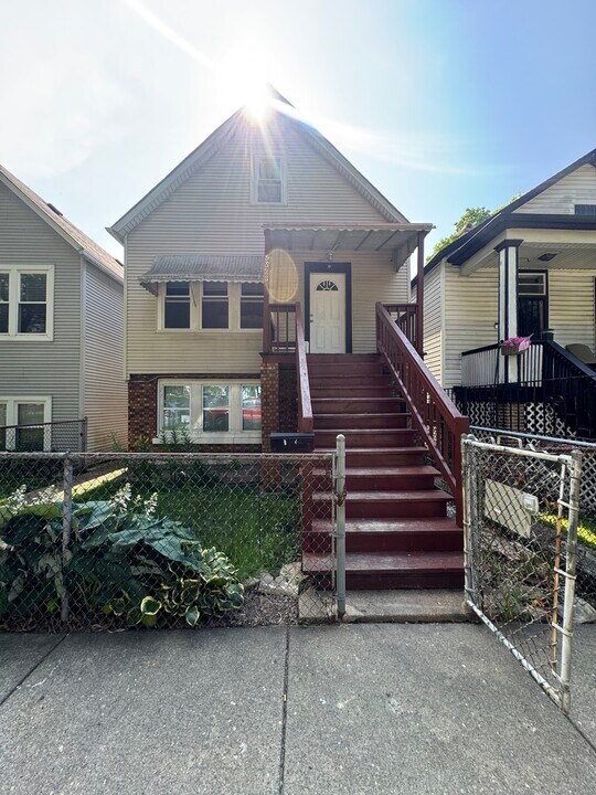 5328 S May St in Chicago, IL - Building Photo