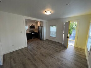 3232 Verdugo Rd in Los Angeles, CA - Building Photo - Building Photo