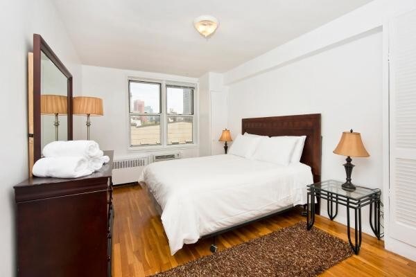 340 E 58th St in New York, NY - Building Photo