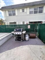 1520 McKinley St in Hollywood, FL - Building Photo