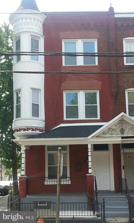 500 N 39th St in Philadelphia, PA - Foto de edificio