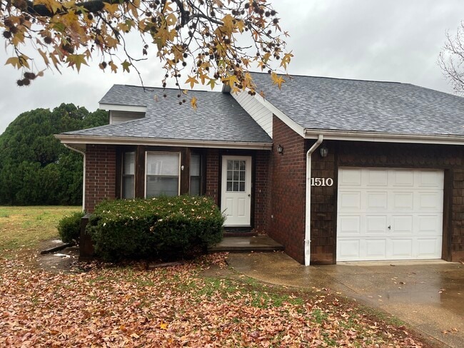 property at 1510 Summerhill Ct