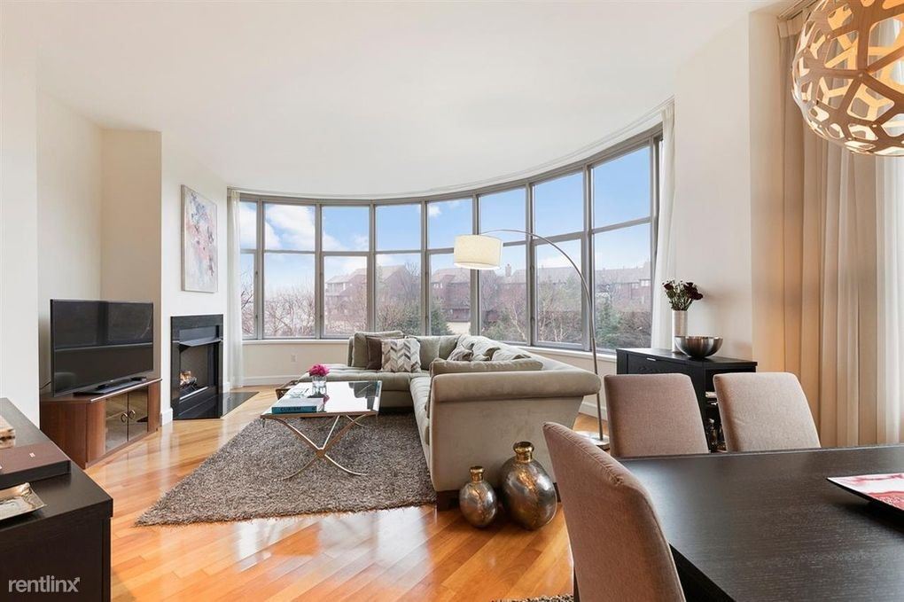 8100 River Rd in North Bergen, NJ - Building Photo