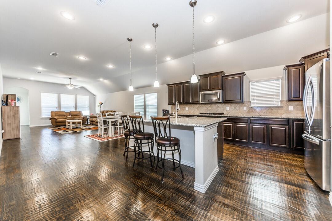 1725 Bald Eagle Dr in McKinney, TX - Foto de edificio