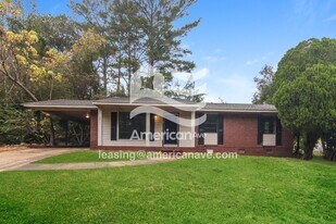 5911 Mill Branch Rd in Columbus, GA - Building Photo