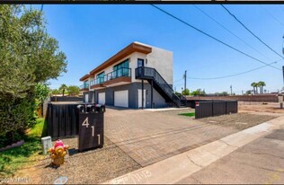 411 N 32nd Pl in Phoenix, AZ - Building Photo