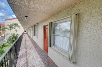 14747 Cumberland Dr in Delray Beach, FL - Building Photo - Building Photo