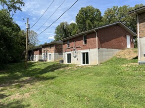 West Francis Place Apartments in Clarksville, IN - Building Photo - Building Photo