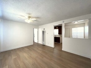 9824 Paramount Blvd in Downey, CA - Building Photo - Building Photo