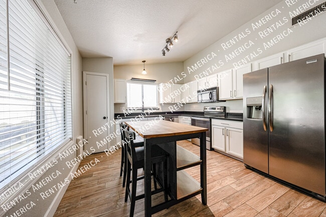 property at 440 E Del Rio St