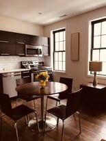 240 Fulton St in Philadelphia, PA - Building Photo