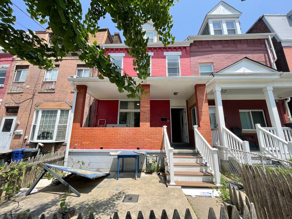 511 Cato St in Pittsburgh, PA - Foto de edificio