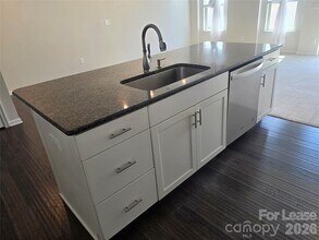 318 Willow Wood Ct in Stallings, NC - Foto de edificio - Building Photo