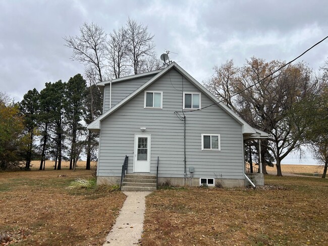 48645 257th St in Garretson, SD - Building Photo - Building Photo