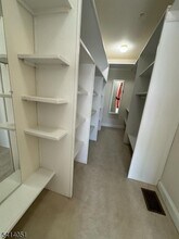 18 Ashley Ct in Hawthorne, NJ - Building Photo - Building Photo