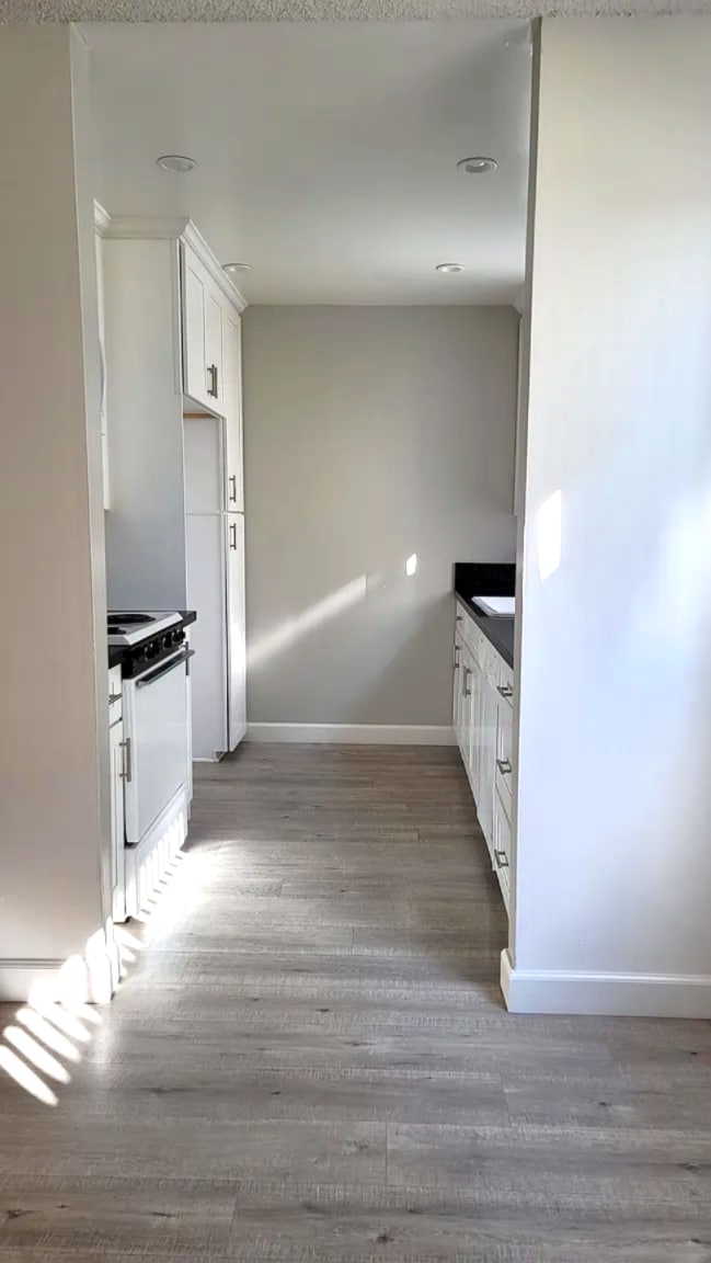 2311 Carnegie Ln, Unit 01 in Redondo Beach, CA - Building Photo - Building Photo