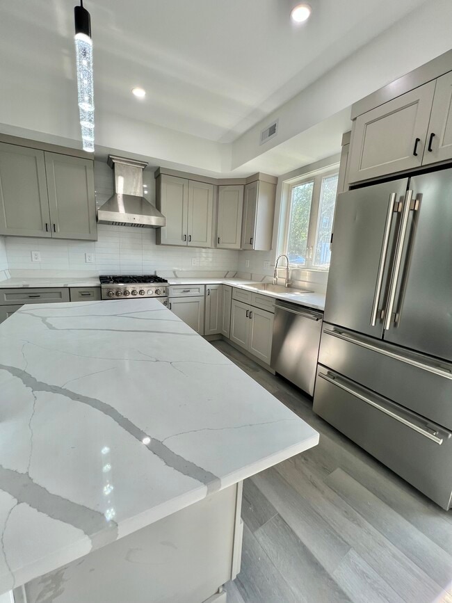 property at 18 Dunreath St