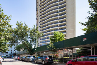 Birchwood Towers in Forest Hills, NY - Building Photo - Building Photo