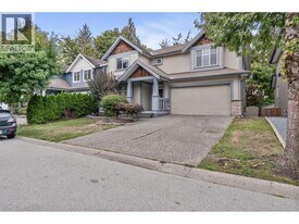 23953 McClure Ave in Maple Ridge, BC - Building Photo