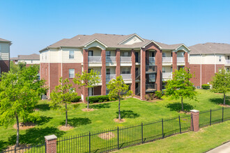 The Greens on Aspen in Broken Arrow, OK - Building Photo - Building Photo