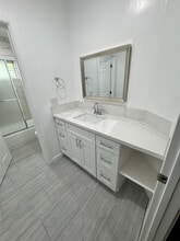 452 N Alexander St in San Fernando, CA - Building Photo - Building Photo