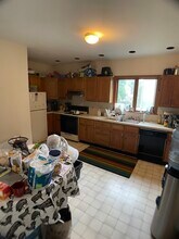 163 Allston St, Unit 2 in Medford, MA - Foto de edificio - Building Photo