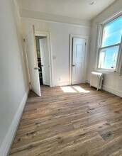 24 Cator Ave in Jersey City, NJ - Building Photo - Building Photo