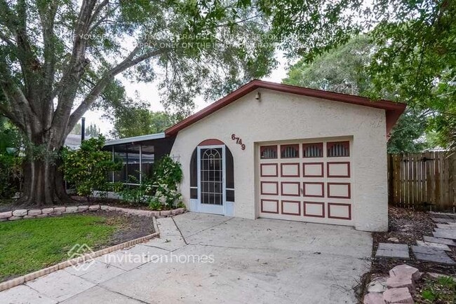 6749 67th Ln N in Pinellas Park, FL - Foto de edificio - Building Photo