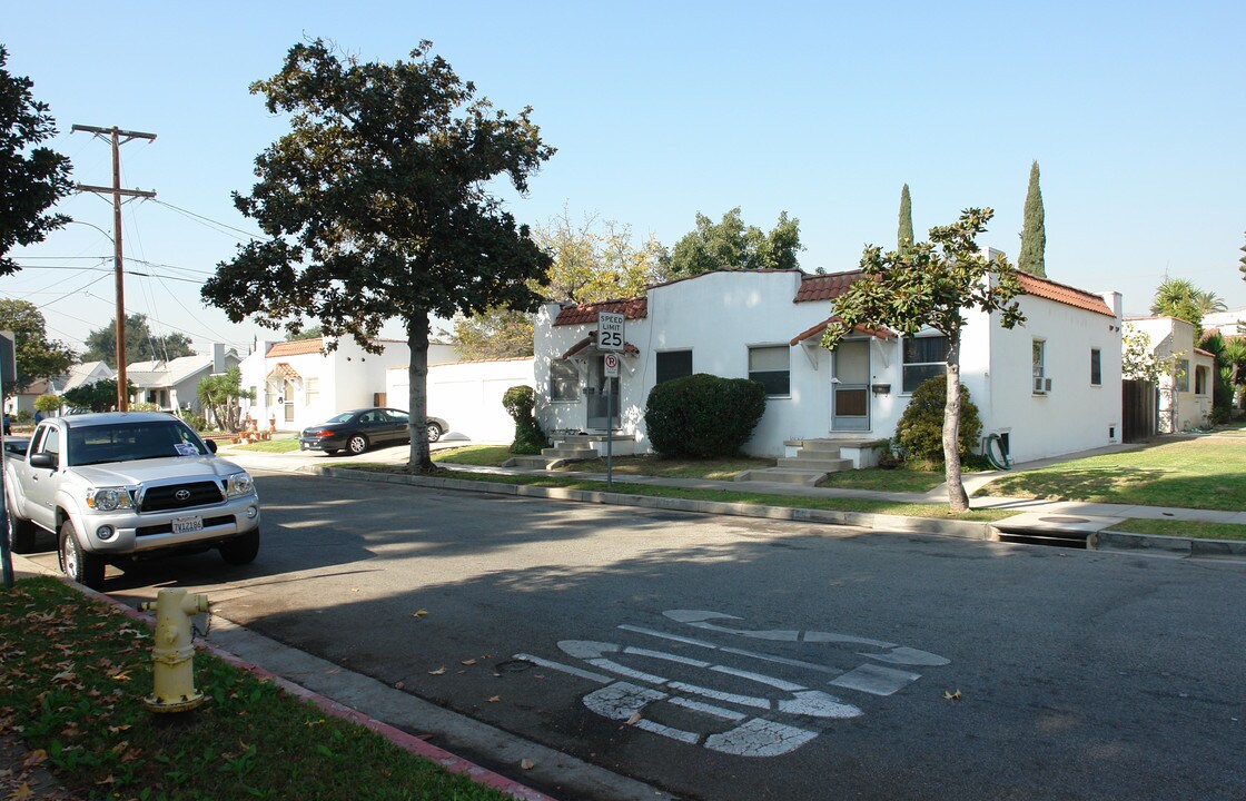 1137 Raleigh St in Glendale, CA - Building Photo