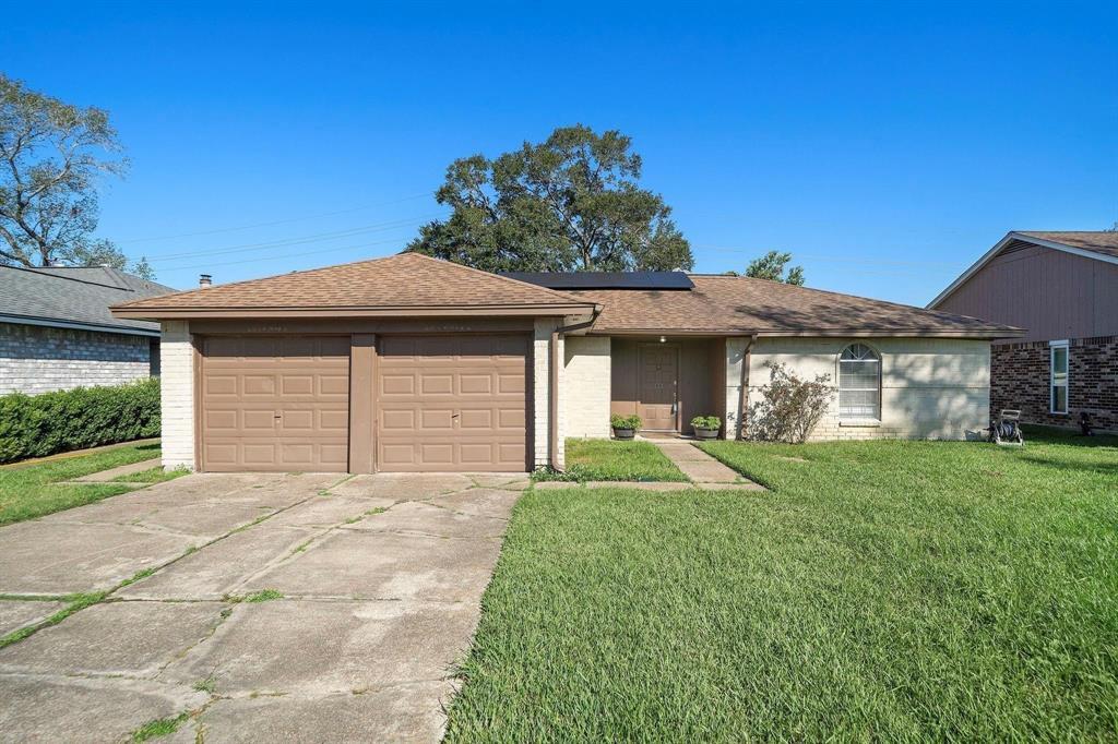 438 Vane Way in Crosby, TX - Building Photo