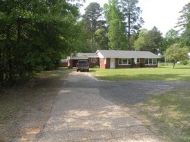2200 W California Ave in Ruston, LA - Building Photo