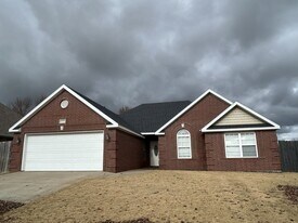 4800 SW Golden Eagle Ave in Bentonville, AR - Building Photo