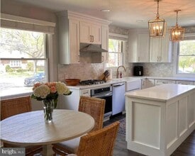 431 Covered Bridge Rd in Cherry Hill Township, NJ - Building Photo - Building Photo