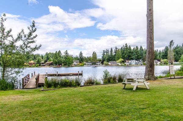 Lakeview Village Apartments in Lacey, WA - Foto de edificio - Building Photo