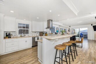 1452 Reed Ave in San Diego, CA - Foto de edificio - Building Photo