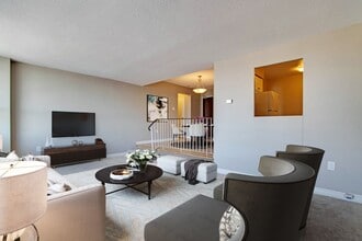 10 Bridletowne Circle 20, 30, 40 & 50 Aurora in Toronto, ON - Building Photo - Building Photo