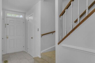 2534 S Arlington Mill Dr, Unit B in Arlington, VA - Building Photo - Building Photo