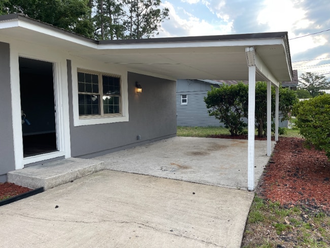 property at 10941 Launa Dr