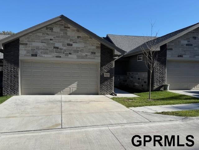 property at 1605 Jefferson Ct