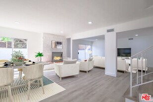 823 S Detroit St in Los Angeles, CA - Building Photo