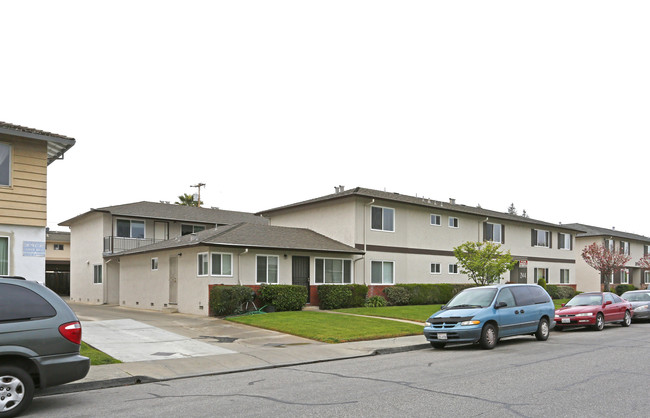 2144 Royal Dr in Santa Clara, CA - Building Photo - Building Photo