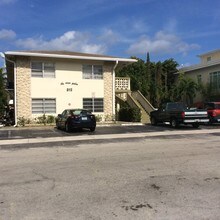 The Coco Palm in Fort Lauderdale, FL - Foto de edificio - Building Photo
