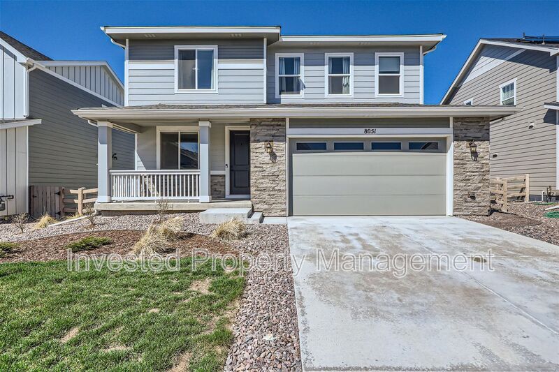8051 Ralston Creek Ave in Littleton, CO - Foto de edificio
