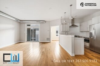 3202 Capri Dr in Philadelphia, PA - Building Photo - Building Photo