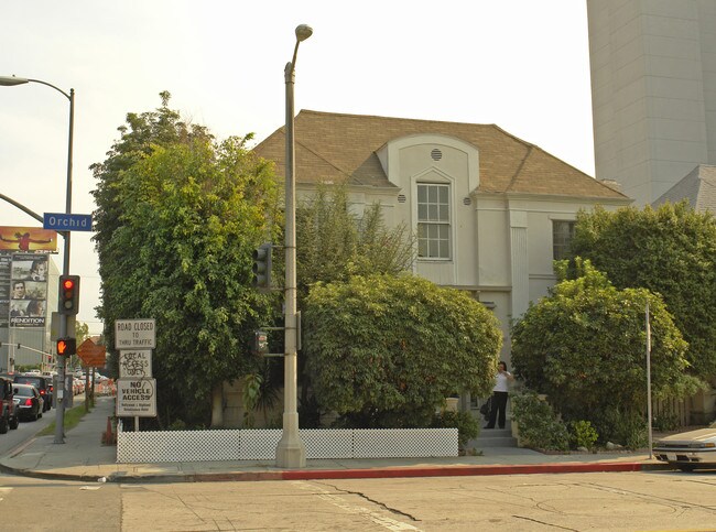 Holllywood Embasssy in Los Angeles, CA - Foto de edificio - Building Photo