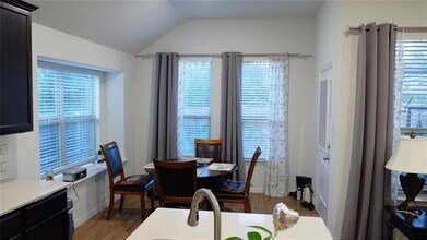 1907 Edgecreek Path in Carrollton, TX - Building Photo - Building Photo