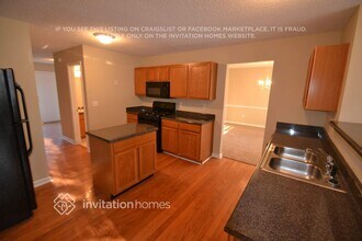 624 Granite Trce in Stone Mountain, GA - Foto de edificio - Building Photo