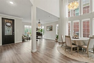 315 Chandan Wy in Irving, TX - Building Photo