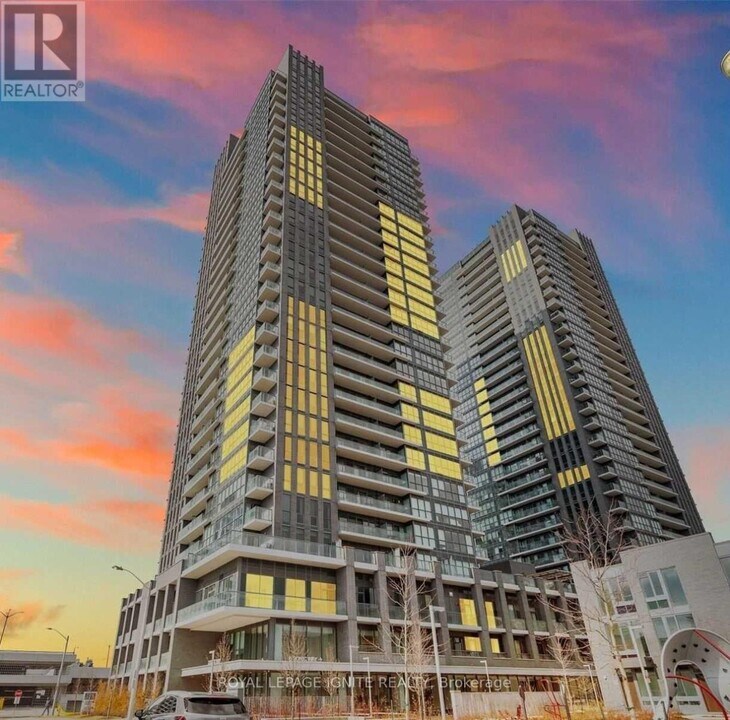 2-712 Sonic Way in Toronto, ON - Building Photo